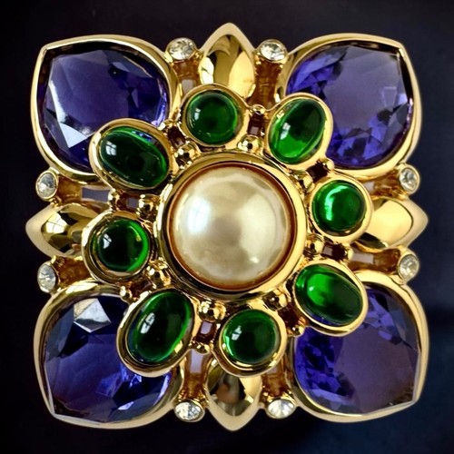 Joan rivers mogul - rivers, green